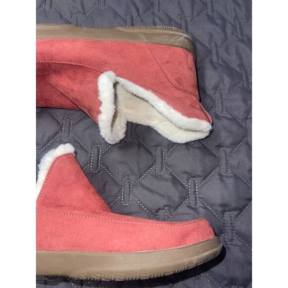 Vionic Women’s Sinclair Faux Fur Slipper Boots Sz 8.5- Cozy Indoor Shoes- Syrah - Picture 7 of 13